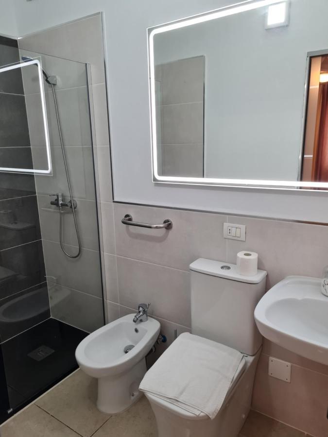 Armenime Habitaciones Nathaly מראה חיצוני תמונה